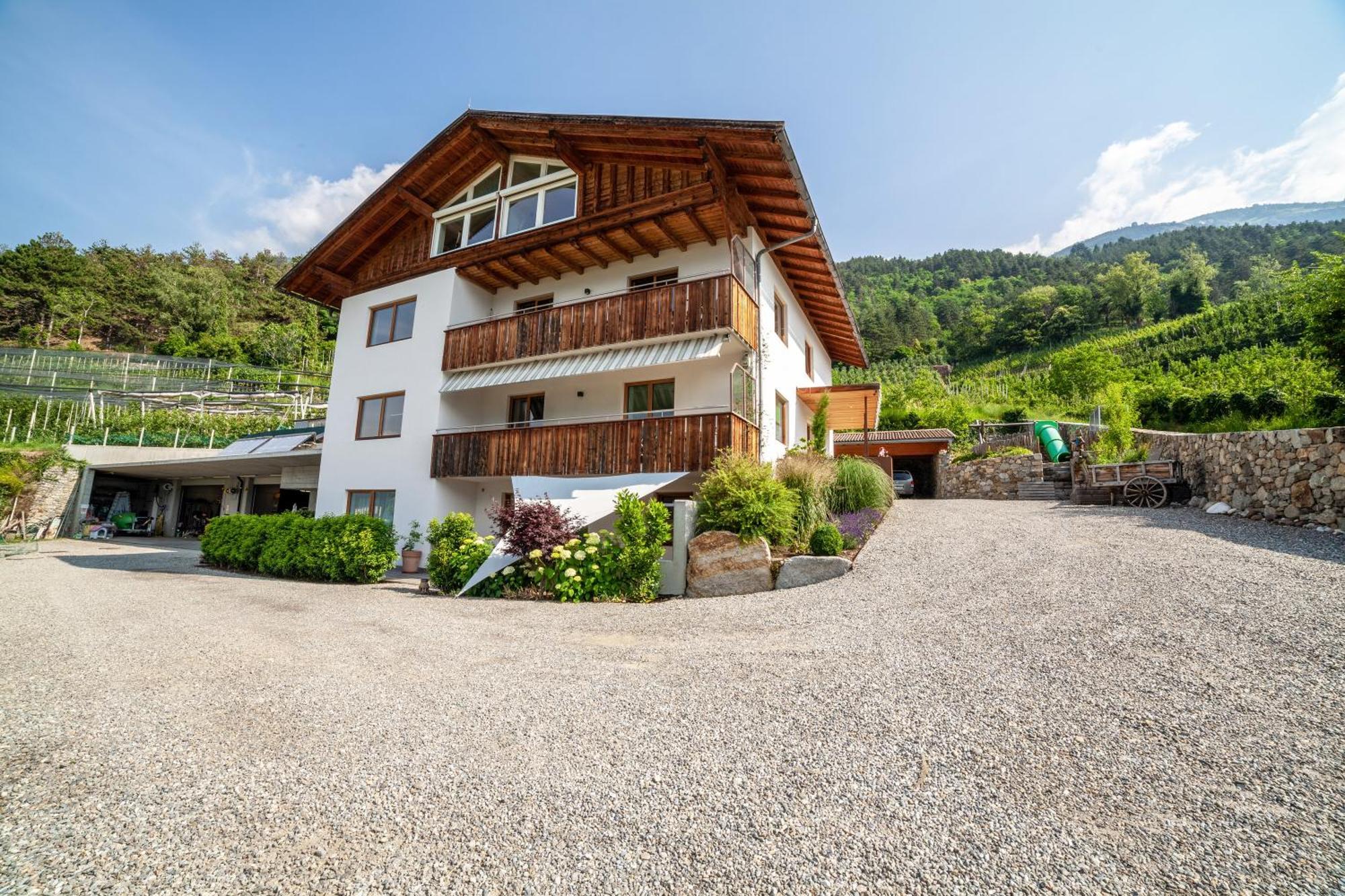 Langstein Wohnung Golden Coldrano Exterior photo